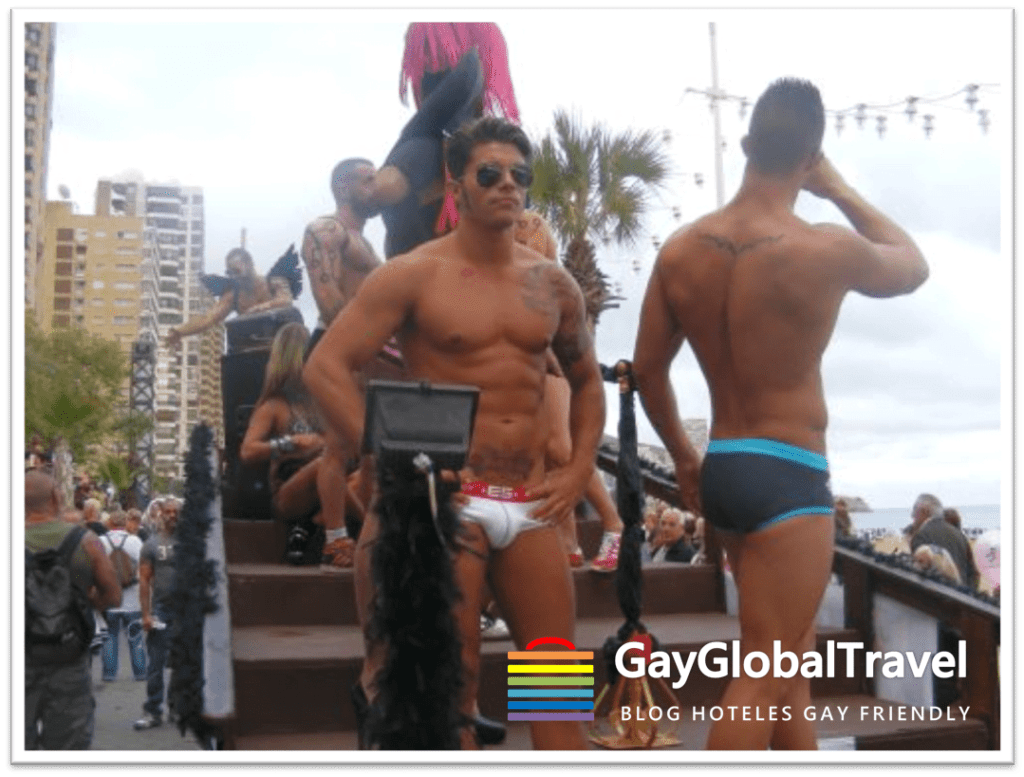 Orgullo Pride Benidorm, destino gay con muchos hoteles gay friendly.